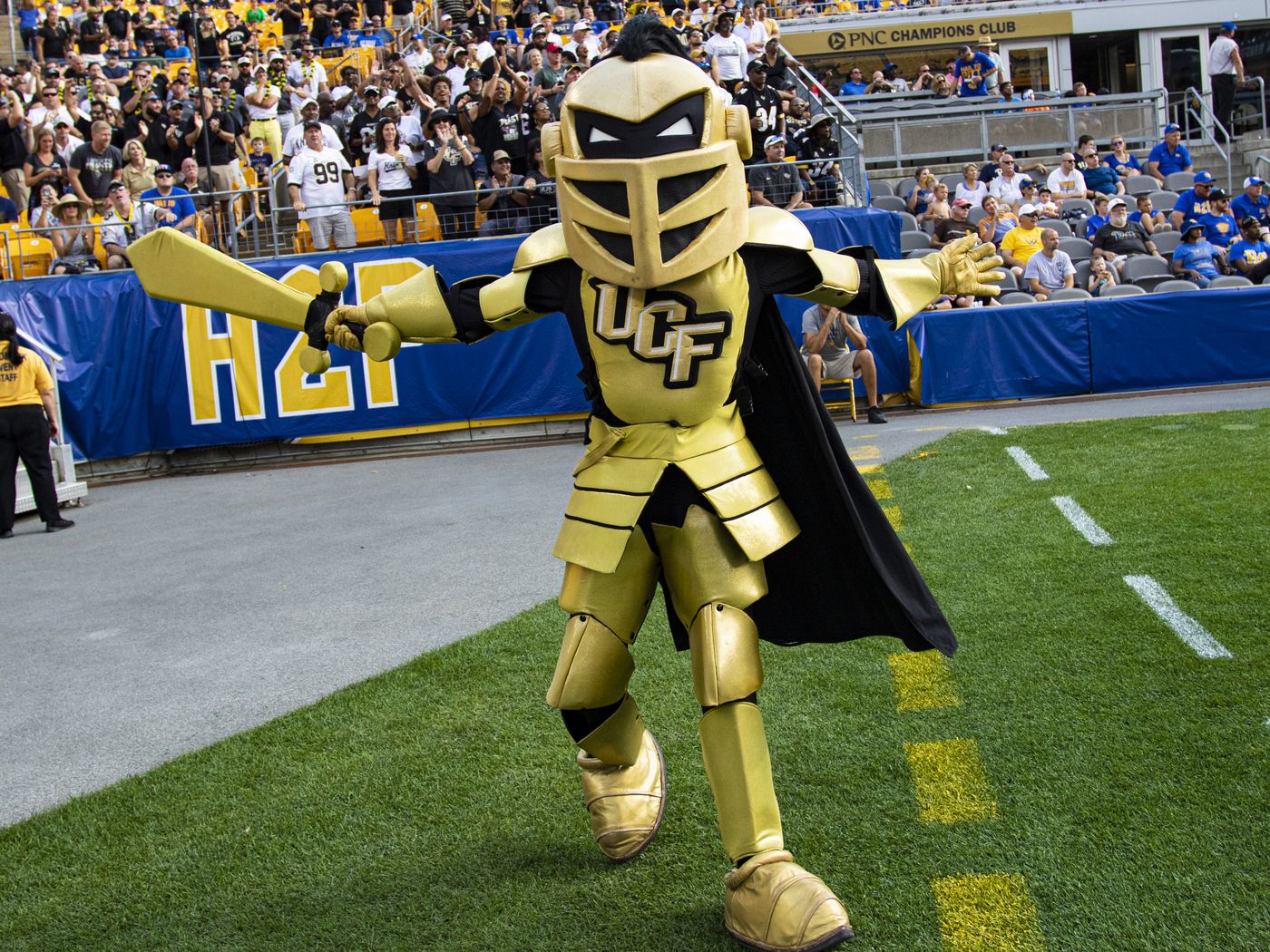 UCF Mascot, Knightro